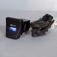 Chargeur USB simple QC3.0 pour voiture, compatible RAV4 et Wildlander ; Adaptateur de charge rapide OLIVER à fixation par clip pour emplacement d'origine