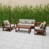 Ensemble de canapés de luxe personnalisés et durables pour l'extérieur, avec structure en aluminium et coussins imperméables couleur bois, pour hôtels et parcs