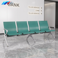 Chaise élégante 4 places en PU avec accoudoirs en fer et pieds métalliques, banquette de bureau, réception, salle d'attente, coussin moelleux, aéroport, hôpital