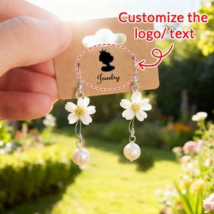 Carte de présentation pour boucles d'oreilles - Logo et texte personnalisables - Carte cadeau en papier robuste avec impression numérique - Product Image 1
