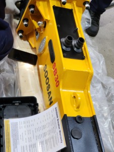 SOOSAN Disjoncteur hydraulique SB 30 type de boîte adapté aux mini pelles et bob cat skid steer loader bonne qualité pour les roches dures - Product Image 2