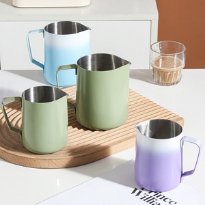 Jarra de Espuma de Leche de Acero Inoxidable Kingze Personalizada de 350 ml y 600 ml para Latte Art - Product Image 4