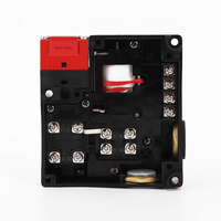 Interrupteur en plastique automatique industriel IP65 Interrupteur de porte de sécurité électromagnétique 10A Courant maximal Utilisation industrielle à haute durabilité