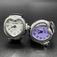 Mignon Vintage Analogique Quartz Bague Montres pour Hommes et Femmes Ronde Amour Coeur Conception pour Mariages Fiançailles Fêtes
