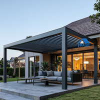 Pergola bioclimatique extérieure en aluminium avec toit à lamelles motorisé électrique pliable