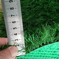 Meisen Umwelt freundliche PE PP-Fasern C/W/U/M-Form Kunstrasen 10mm 20mm Anti-UV-Landschaft im Freien Natürlich aussehender Gras teppich