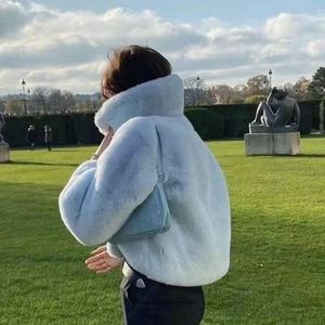 <span class=keywords><strong>Abrigo</strong></span> <span class=keywords><strong>de</strong></span> <span class=keywords><strong>piel</strong></span> sintética <span class=keywords><strong>de</strong></span> conejo <span class=keywords><strong>de</strong></span> <span class=keywords><strong>nutria</strong></span> <span class=keywords><strong>de</strong></span> imitación Artificial con cuello vuelto corto cálido a la moda para mujer - Product Image 6