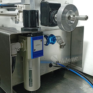 מילוי בקבוק מכונת מילוי נוזל חצי אוטומטי - Product Image 2