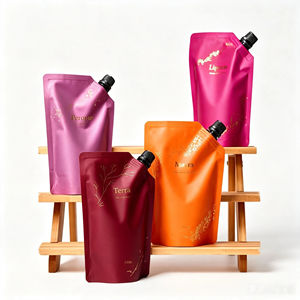 Pochette souple luxueuse à finition mate avec bec verseur, logo personnalisé estampé à chaud, rechargeable, pour shampoing, gel douche, lotion, emballage cosmétique - Product Image 3