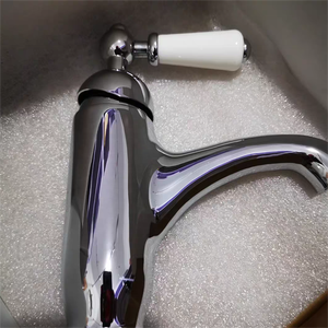 Single Lever Zinc Handle Deck Mounted Polished Single Hole Tap Washbasin Faucet Mixer - Product Image 4