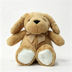 Peluche chiot personnalisée avec oreilles tombantes couleur tan et nœud papillon, jouet en peluche chien en position assise, chiot en peluche avec patte en satin blanc - Product Image 4