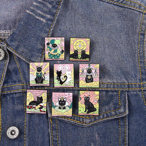 Insignias de <span class=keywords><strong>Tarot</strong></span> Pin de esmalte de aleación de zinc de hierro para sombrero Diseños de tipo de personaje popular Insignia de ropa Pin de zapatos - Product Image 6