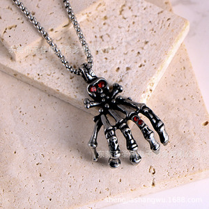 Colgante de mano de calavera con ojos rojos, de aleación de zinc, amuleto temático SP1075, regalo de joyería de moda - Product Image 2