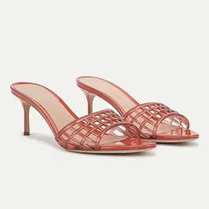 Sandali con <span class=keywords><strong>tacco</strong></span> <span class=keywords><strong>basso</strong></span> in gelatina nera di alta qualità a punta aperta in Mesh intrecciato con gelatina vuota da donna trasparente alla moda tacchi alti - Product Image 5