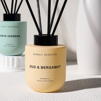 Diffuseur d'huiles essentielles sans flamme à bâtonnets de rotin, pierres de cristal et matériaux en bois pour parfumer l'air intérieur - Rose de la mer