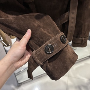 Trench da Donna <span class=keywords><strong>in</strong></span> Vera Pelle Scamosciata Marrone Scuro <span class=keywords><strong>con</strong></span> <span class=keywords><strong>Cintura</strong></span> <span class=keywords><strong>in</strong></span> <span class=keywords><strong>Vita</strong></span> - Product Image 3