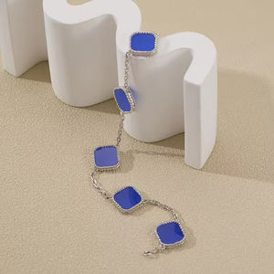 Wholesale Luxury Design S925 Silver Fashion Charm Four Leaf <b>Clover</b> Classic 4 Flower Plating 18K Gold Women'S <b>Bracelet</b> Jewelry - Product Image 5