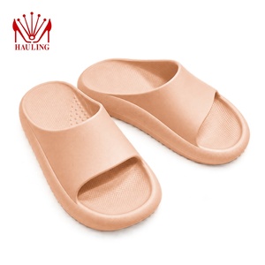 Sandales confortables en EVA à semelle épaisse avec coussinets doux, semelle antidérapante et imperméable pour salle de bain, plage et extérieur. - Product Image 3