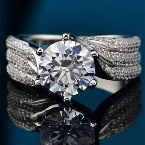 Vive el nuevo anillo de 5 quilates III Love Moissanite de tres filas llenas de línea - Product Image 2