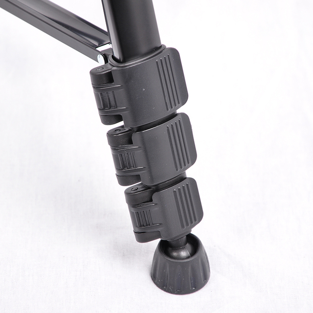 1.8m/71'' Camera Tripod with Carry Bag Lightweight Travel Aluminum Professional Tripod Stand With Smooth 3-way Pan Head