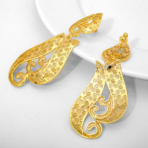 Pendientes de Aro de Latón Chapados en Oro de 14K de Dubái, Diseño Clásico para Mujer - Product Image 3