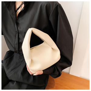 Nouveau sac nuage plissé coréen haut de gamme pour femmes, avec design de niche, sac à main pour femmes - Product Image 3