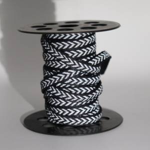 شريط تثبيت عاكس بنمط عظم السمك باللونين الأسود والرمادي، مصنوع من ألياف مخلوطة مقاومة للتآكل - Product Image 2