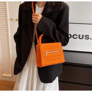 <span class=keywords><strong>Borsa</strong></span> a Tracolla di Lusso da <span class=keywords><strong>Donna</strong></span> con Cerniera, Design di Qualità, Motivo Colorato, Stile <span class=keywords><strong>Postino</strong></span> - Product Image 6
