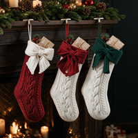 Chaussette de Noël en laine douce et écologique, motif Père Noël tricoté, pour cheminée ou arbre de Noël, collection Famille Gina