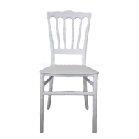 Chaise de salle à manger empilable en plastique, design moderne et élégant, avec dossier en forme de couronne, pour usage extérieur, bureau à domicile, salle de sport, salles à manger et patios