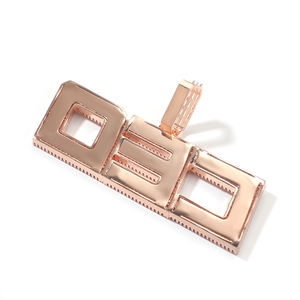 Ciondolo Personalizzato Uwin con Lettere in <span class=keywords><strong>Corsivo</strong></span> in Zirconia Taglio Baguette, Gioiello con Iniziale in Zirconia Cubica - Product Image 6