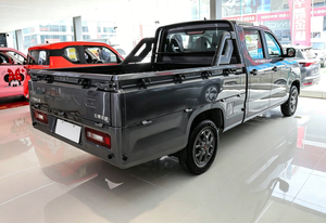 Wuling Zhengtu 2021 1.5L LAR Base Pickup Truck 5MT 2m Cargo Box 5 Seats Gasoline Mini Pickup for Business - Product Image 4