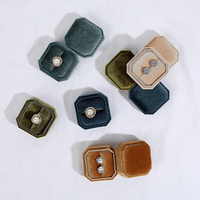 Neues Design Benutzer definiertes Logo Schmuck Ring Box Samt Ring Boxen Schmuck Verpackung für Ringe Hochzeit