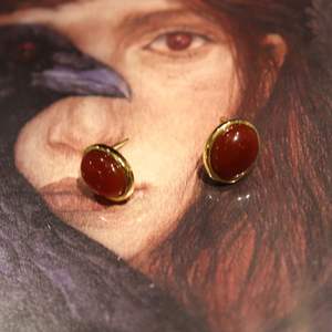 ต่างหู925แท้สำหรับผู้หญิง Chris April แฟชั่นทันสมัยหรูหราชุบทอง18K ONYX Minimalist - Product Image 2