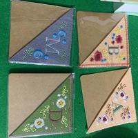 26 huruf Tangan Sulaman sudut Bookmark merasa segitiga halaman dijahit sudut buatan tangan unik bunga lucu bordir buku pecinta