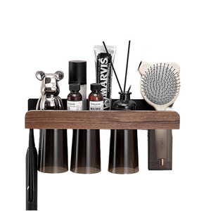 Ensemble de salle de bain mural en <span class=keywords><strong>bois</strong></span> de noyer OEM <span class=keywords><strong>porte</strong></span>-<span class=keywords><strong>brosse</strong></span> à dents à succion magnétique <span class=keywords><strong>et</strong></span> étagère de rangement pour <span class=keywords><strong>brosse</strong></span> à gargarisme - Product Image 4