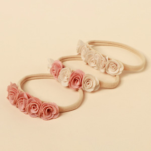 Diadema suave con diseño de rosa para bebé, diadema elástica de nailon para bebé, accesorios para el cabello ligeros que no dañan al bebé, accesorios para recién nacidos - Product Image 5