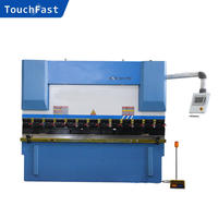 Presse plieuse à commande numérique synchrone à axe de torsion pour le traitement de profilés en aluminium avec inspection complète