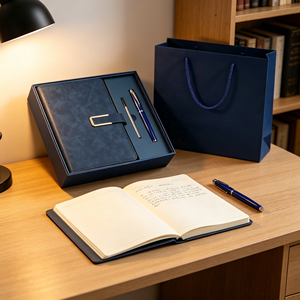 Juego de Regalo Corporativo Moderno Lunaire con Logotipo Personalizado en Relieve, Cuaderno A5 de Acero Inoxidable y Bolígrafo para Empleados Corporativos - Product Image 4