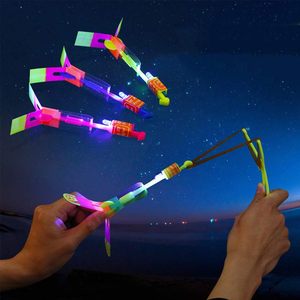 Jouet volant lance-fusées avec lumières LED, s'illumine dans le noir, lance-fusées de fête, hélicoptère flèche lumineux, fournitures de fête éblouissantes - Product Image 3