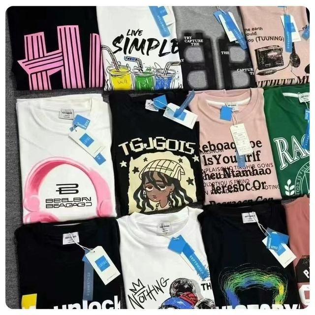 2026 Clearance Stock Factory Wholesale Casual T-shirts for Men Women Clothing Random Delivery Mixed Packaging Branded Apparel