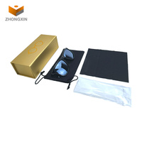 Boîte cadeau personnalisée en carton revêtu de papier résistant aux rayures et haute brillance avec fermeture magnétique et rabat pour emballage de lunettes de soleil