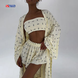 ชุดเสื้อผ้า2ชิ้นลายดอกไม้สำหรับผู้หญิงชุดเซตเสื้อเกาะอกและกางเกงขาสั้นสำหรับ2025ฤดูร้อน - Product Image 2