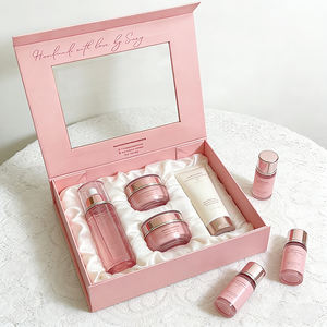 Boîtes cadeaux personnalisées de luxe en carton ondulé pliable avec fermeture magnétique - Product Image 2