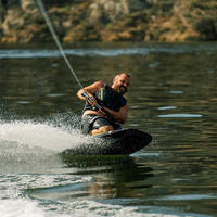 Kneeboard de wakeboard adapté aux débutants, stable et facile à contrôler, pour la navigation en famille sur le lac ou la mer.