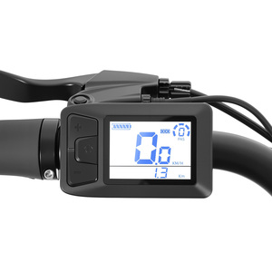 Vélo électrique urbain 36V 250W Batterie LG 10.5Ah Pneus 700C Suspension avant 7 vitesses Freins à disque avant et arrière Moteur roue arrière - Product Image 4