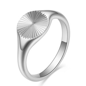Yiwu DAICY nouveauté 18k plaqué or soleil rafale chevalière en acier inoxydable sculpté rayure femmes anneau - Product Image 2