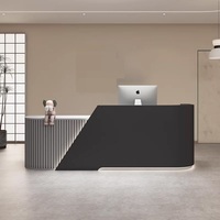 Bureau de réception en forme de L, en bois massif, moderne, minimaliste, avec panneaux cannelés, éclairage LED, écologique, durable, pour hôpital, supermarché