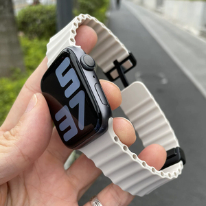 <span class=keywords><strong>Bracelet</strong></span> étanche en silicone souple pour hommes et femmes <span class=keywords><strong>Bracelet</strong></span> sport pour <span class=keywords><strong>Apple</strong></span> <span class=keywords><strong>Watch</strong></span> Series 10 9 8 7 <span class=keywords><strong>SE</strong></span> 2nd <span class=keywords><strong>SE</strong></span> Magnetic Band - Product Image 3