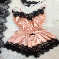 Set Piyama Tanpa Lengan Ketat Bahan Sutra Es Cherry Temptation untuk Wanita, Musim Panas, Seksi, Berenda, Dua Potong dengan Kemben dan Celana Pendek